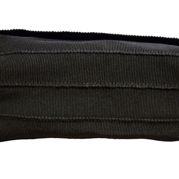 Salvatore Ferragamo Black Tiered Grosgrain Chain Shoulder Bag w/COA - Picture 8 of 9